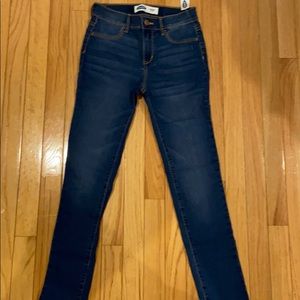 BRAND NEW!! dark wash jeans